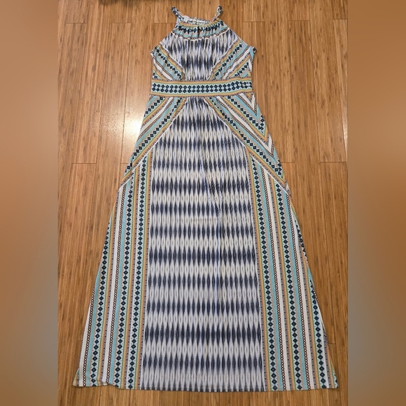 London Times Dresses & Skirts - ❤️ London Times Patterned Maxi Dress